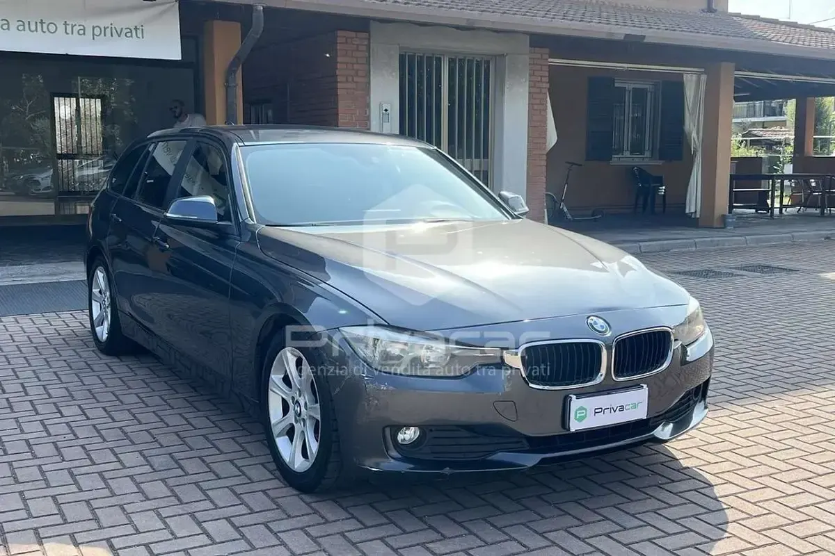 Usata BMW 318 Comfort Edition 143 CV (105 kW) 2013 Grigio Station wagon