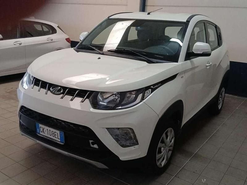 Usata Mahindra KUV100 87 CV (63 kW) 2022 Bianco SUV