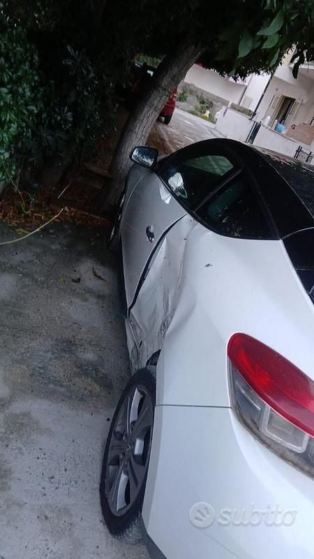 Usata Renault Mégane Coupé 110 CV (80 kW) 2011 Bianco Coupé