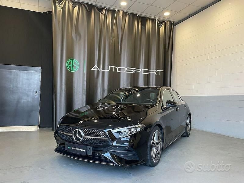 Usata Mercedes A180 AMG line 136 CV (100 kW) 2024 Nero Berlina