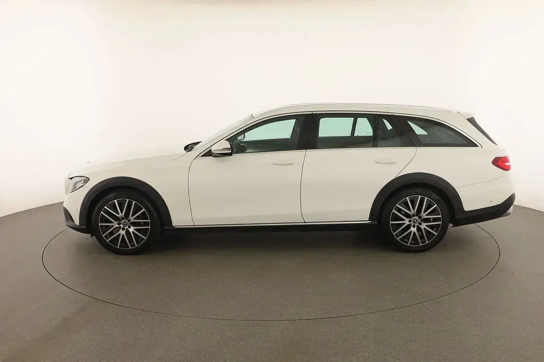 Usata Mercedes E220 Business 195 CV (143 kW) 2019 Bianco