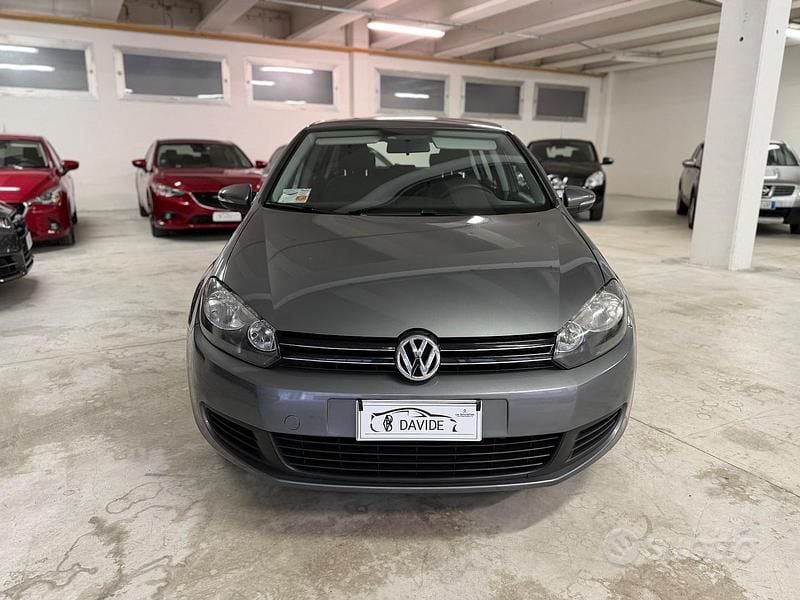 Usata VW Golf VI 104 CV (76 kW) 2011 Grigio Utilitaria