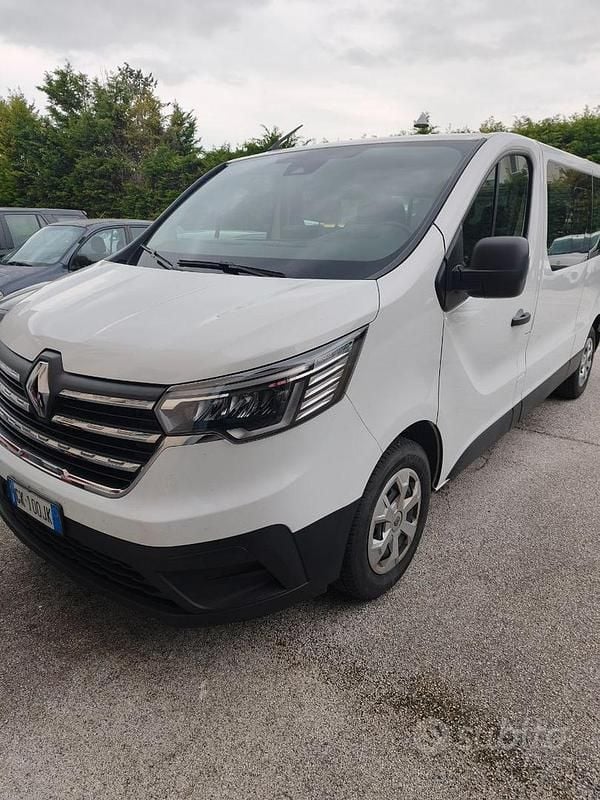 Usata Renault Trafic Zen 150 CV (110 kW) 2023 Bianco Monovolume