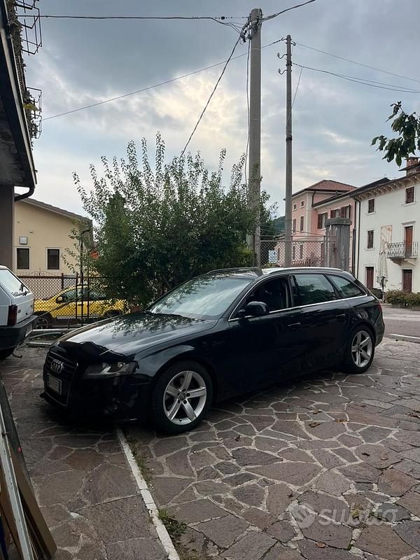 Begagnad Audi A4 140 HK (102 kW) 2010 Svart Sedan