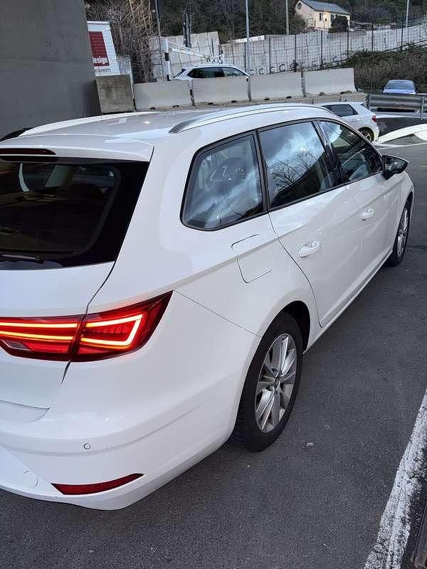 Usata Seat Leon ST Style 116 CV (85 kW) 2019 Bianco Station wagon