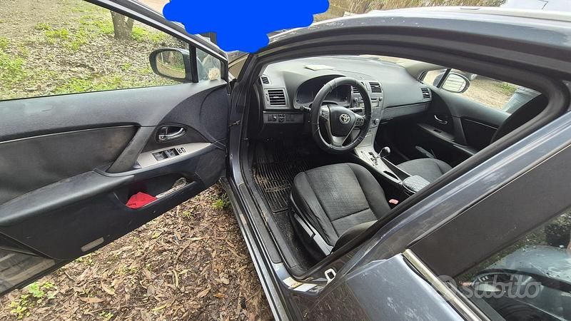 Usata Toyota Avensis 150 CV (110 kW) 2009 Berlina