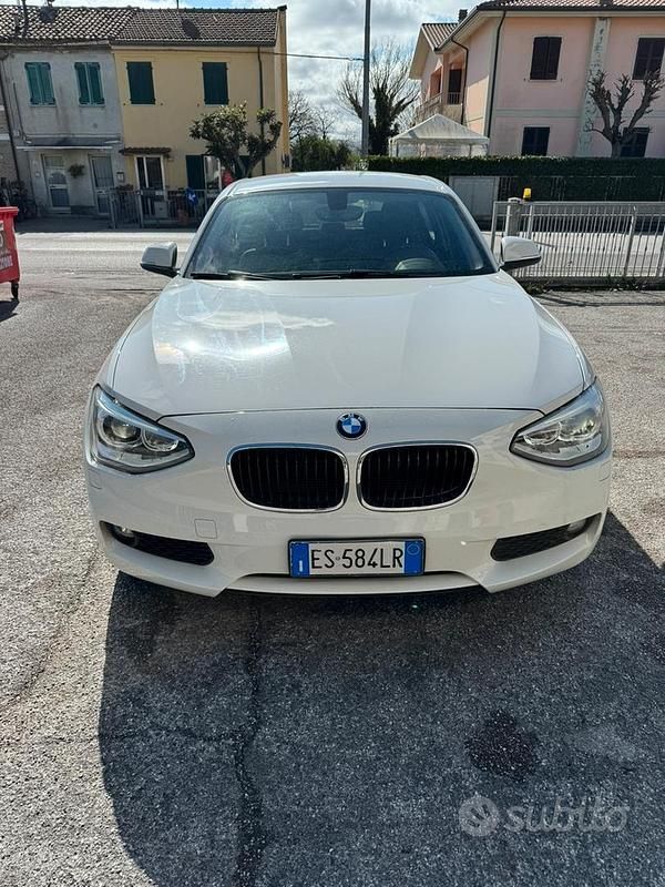 Begagnad BMW 114 Sport Line 95 HK (69 kW) 2013 Vit Halvkombi