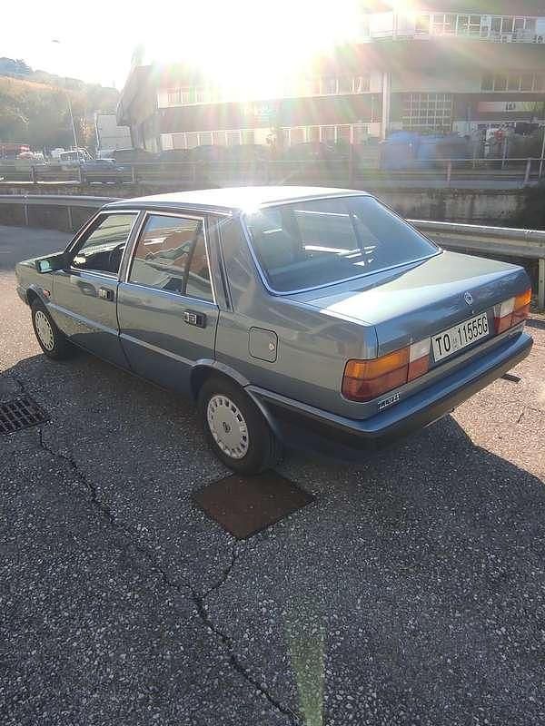 Usata Lancia Prisma 84 CV (61 kW) 1987 Blu Berlina