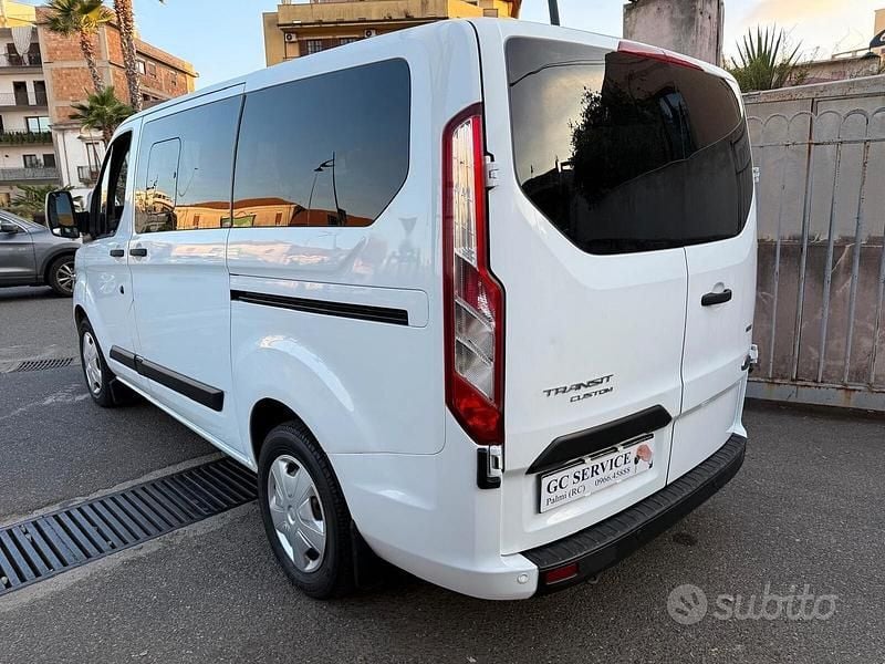 Usata Ford Transit 131 CV (96 kW) 2017 Bianco Monovolume