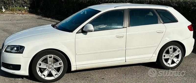 Bianco Usata 2010 Audi A3 Station wagon | 4000 € (Buon prezzo) - Immagine 1/4