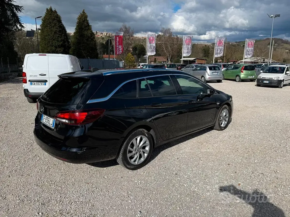 Usata Opel Astra Business 122 CV (89 kW) 2021 Nero Station wagon