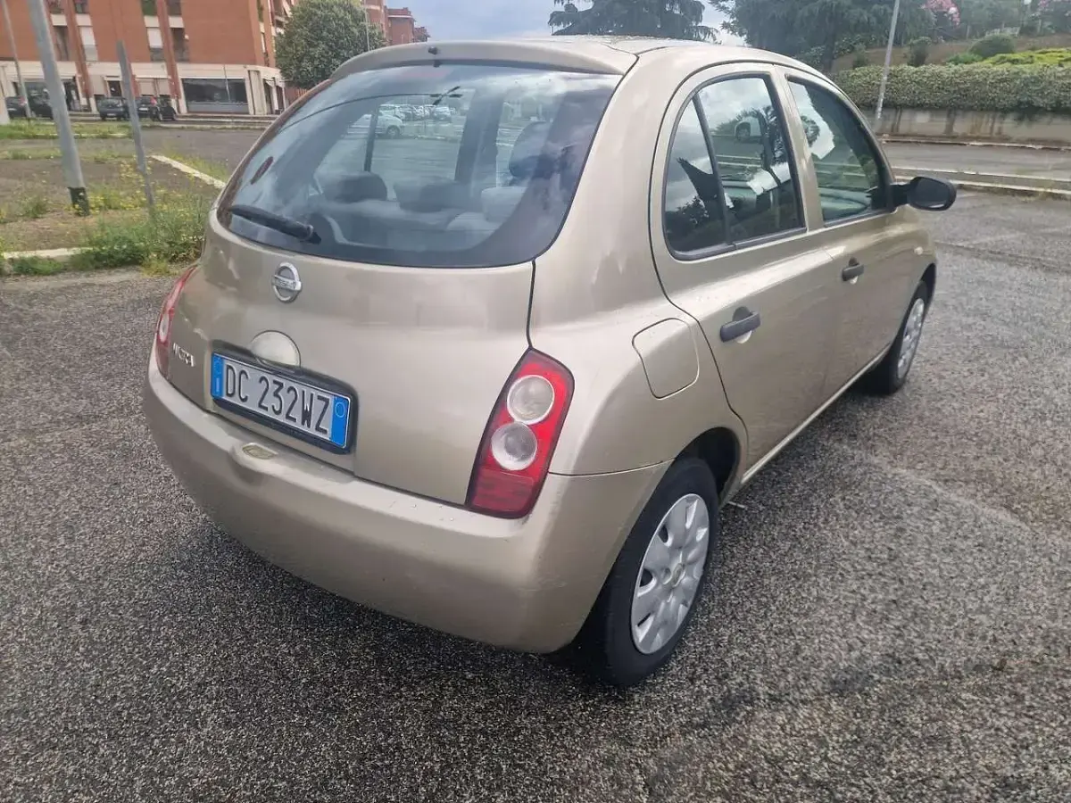 Usata Nissan Micra 80 CV (58 kW) 2004 Bronzo Utilitaria