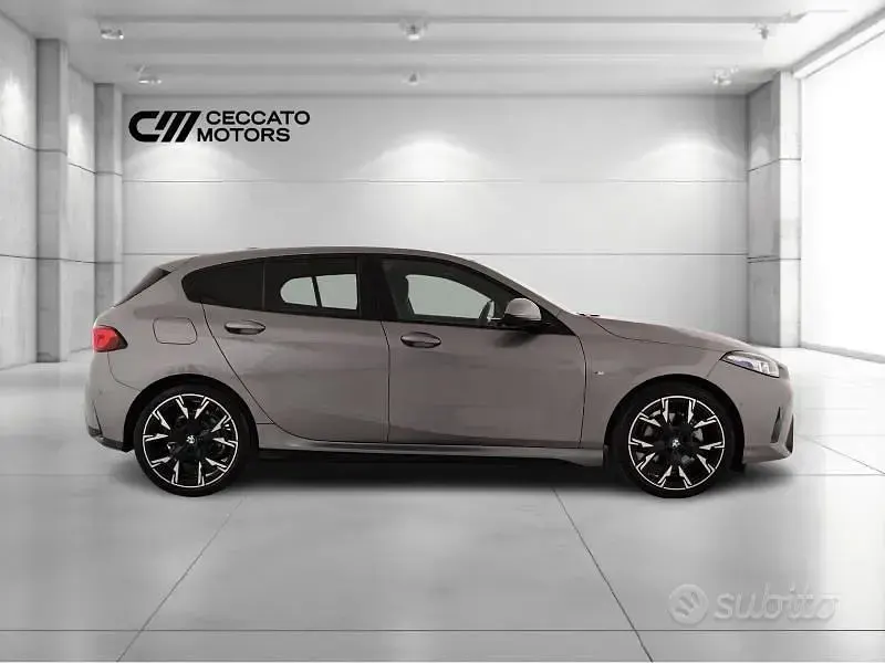 Usata BMW 118 M Sport 150 CV (110 kW) 2025 Grigio Utilitaria