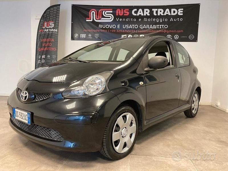 Usata Toyota Aygo 68 CV (50 kW) 2008 Nero Utilitaria