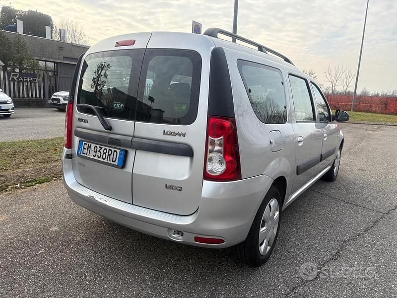 Usata Dacia Logan 90 CV (66 kW) 2012 Grigio Station wagon