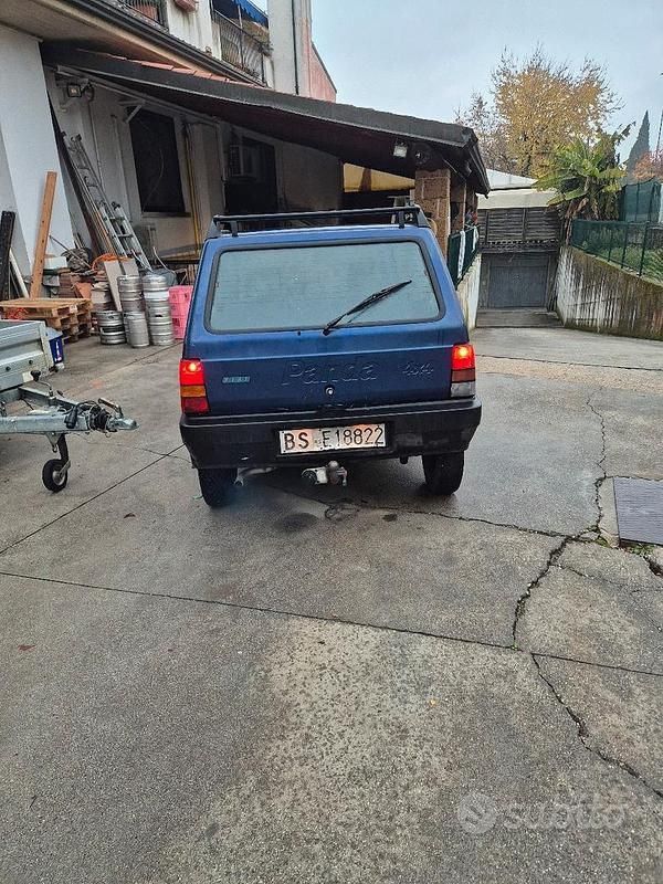 Usata Fiat Panda 4x4 48 CV (35 kW) 1992 Blu Utilitaria