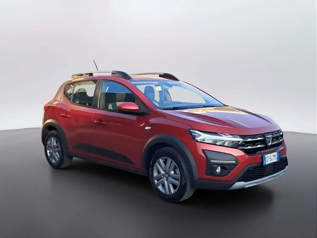 Usata Dacia Sandero Comfort 101 CV (74 kW) 2021 Rosso Berlina