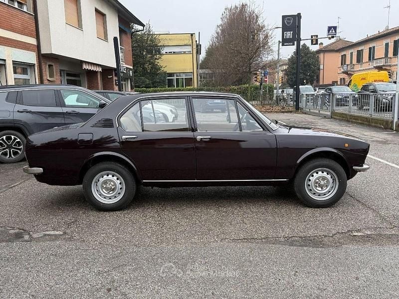 Usata Alfa Romeo Alfetta 110 CV (80 kW) 1976 Marrone Berlina
