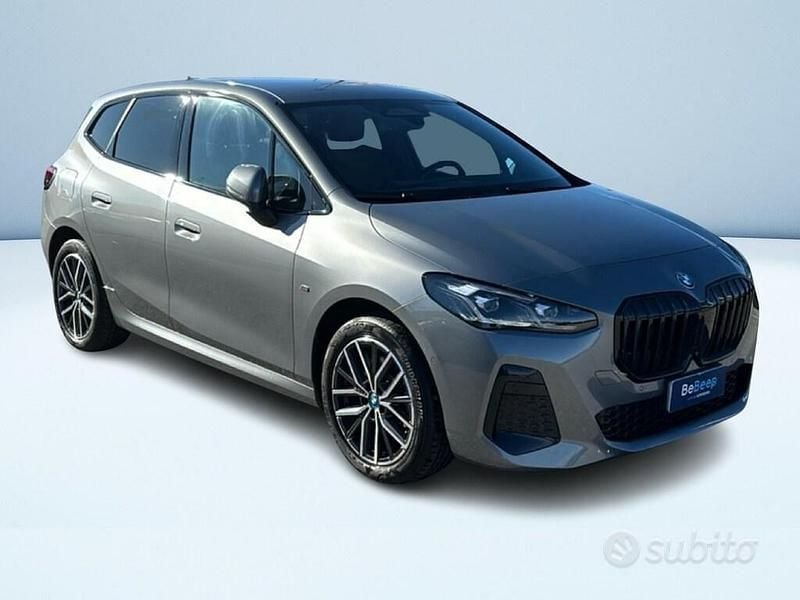 Usata BMW 230e Active Tourer M Sport 326 CV (239 kW) 2023 Grigio metallizzato Monovolume