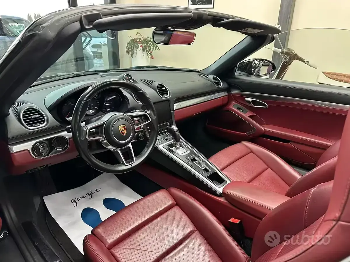 Usata Porsche 718 299 CV (219 kW) 2018 Nero Cabrio
