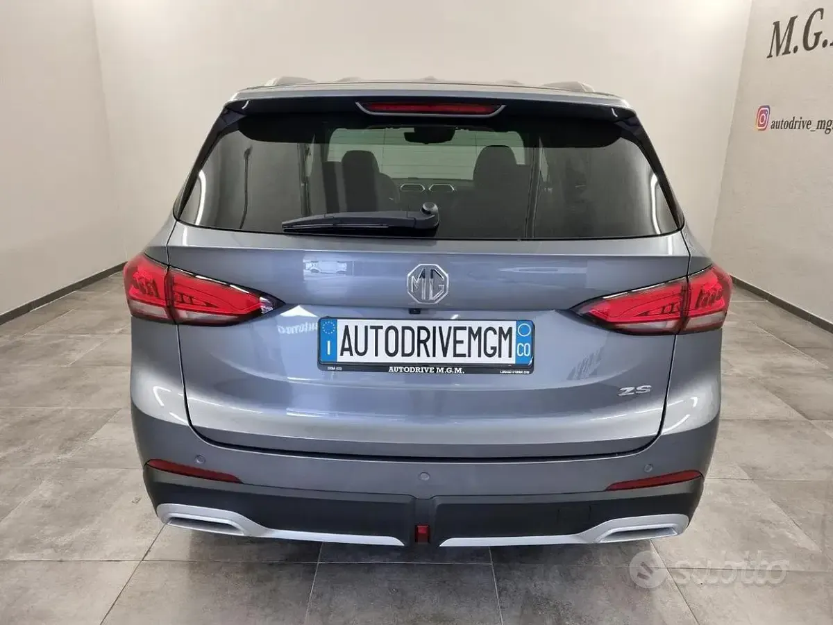 Nuevo MG ZS Comfort 116 CV (85 kW) 2026 Gris SUV