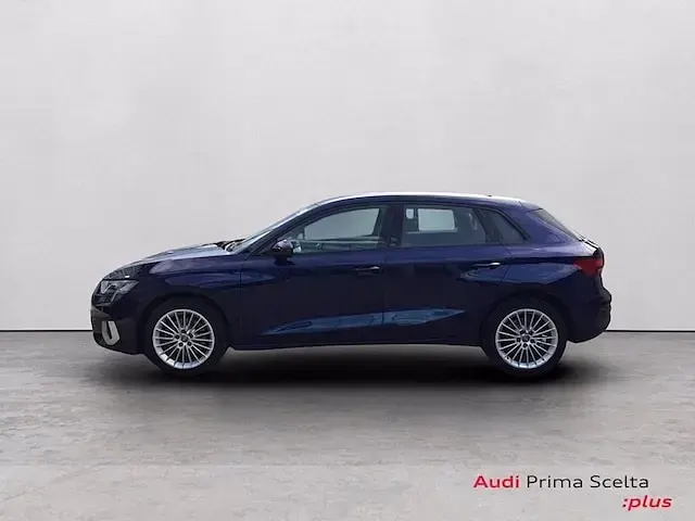 Usata Audi A3 Advanced Plus 110 CV (80 kW) 2021 Blu navarra metallizzato Berlina