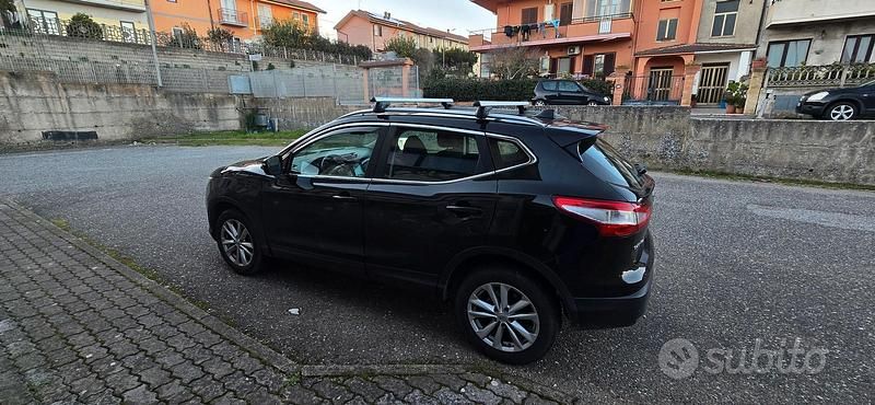 Usata Nissan Qashqai N-Connecta 110 CV (80 kW) 2016 Nero SUV