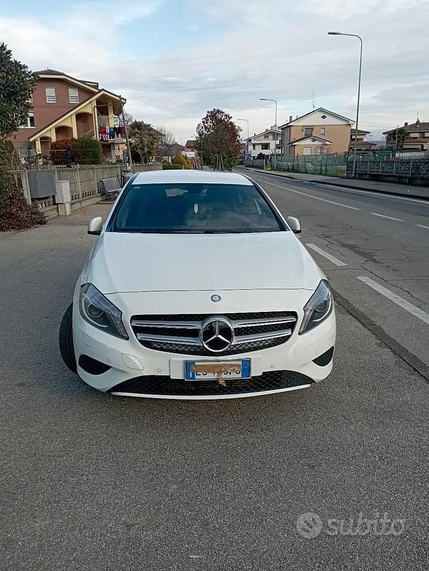 Usata Mercedes A180 106 CV (77 kW) 2013 Bianco Berlina
