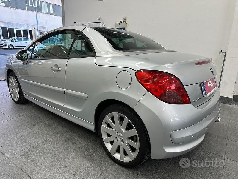Gebraucht Peugeot 207 CC 110 PS (80 kW) 2007 Grau Cabrio