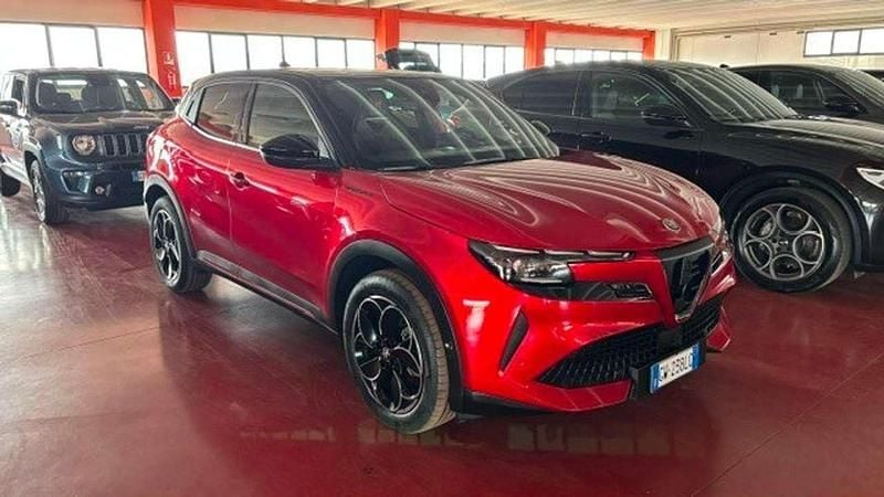 Usata Alfa Romeo Junior Edizione Speciale 114 kW (156 CV) 2024 Rosso SUV