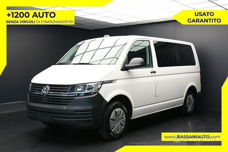 Usata VW Caravelle Trendline 110 CV (80 kW) 2022 Bianco Monovolume