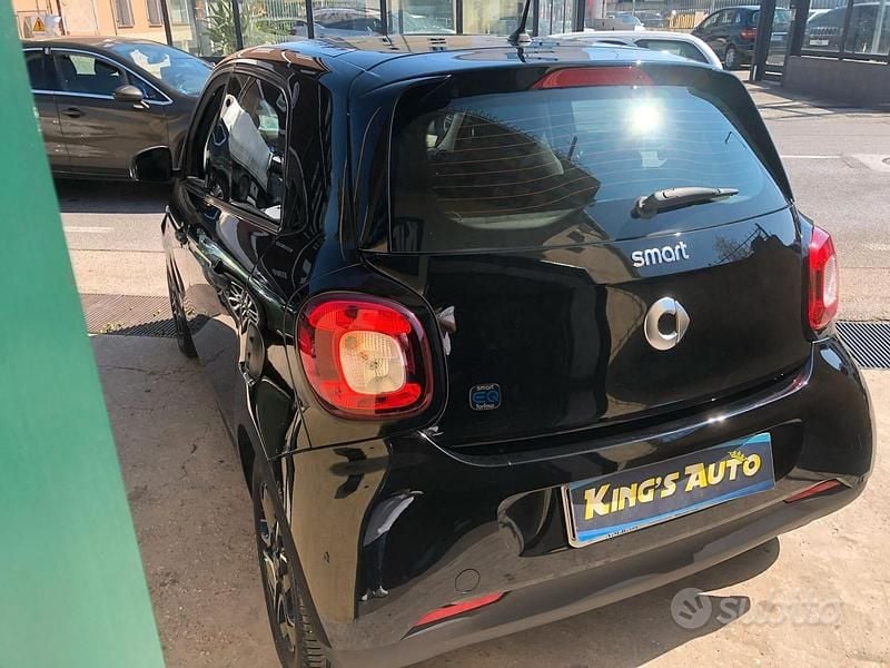 Usata Smart ForFour Electric Drive Passion 41 kW (56 CV) 2020 Nero Berlina