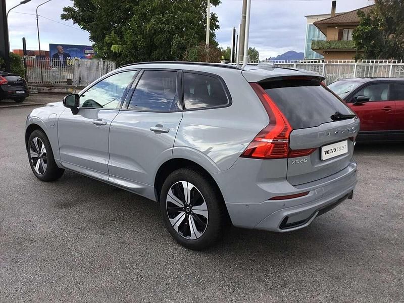 Usata Volvo XC60 Plus 349 CV (256 kW) 2025 Grigio SUV