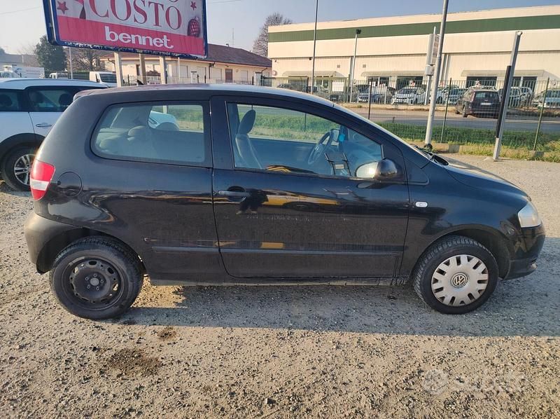 Używany VW Fox 54 KM (39 kW) 2007 Czarny Hatchback