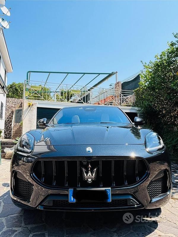 Nero Usata 2022 Maserati Grecale SUV | 65.000 € (Ottimo prezzo) - Immagine 1/4