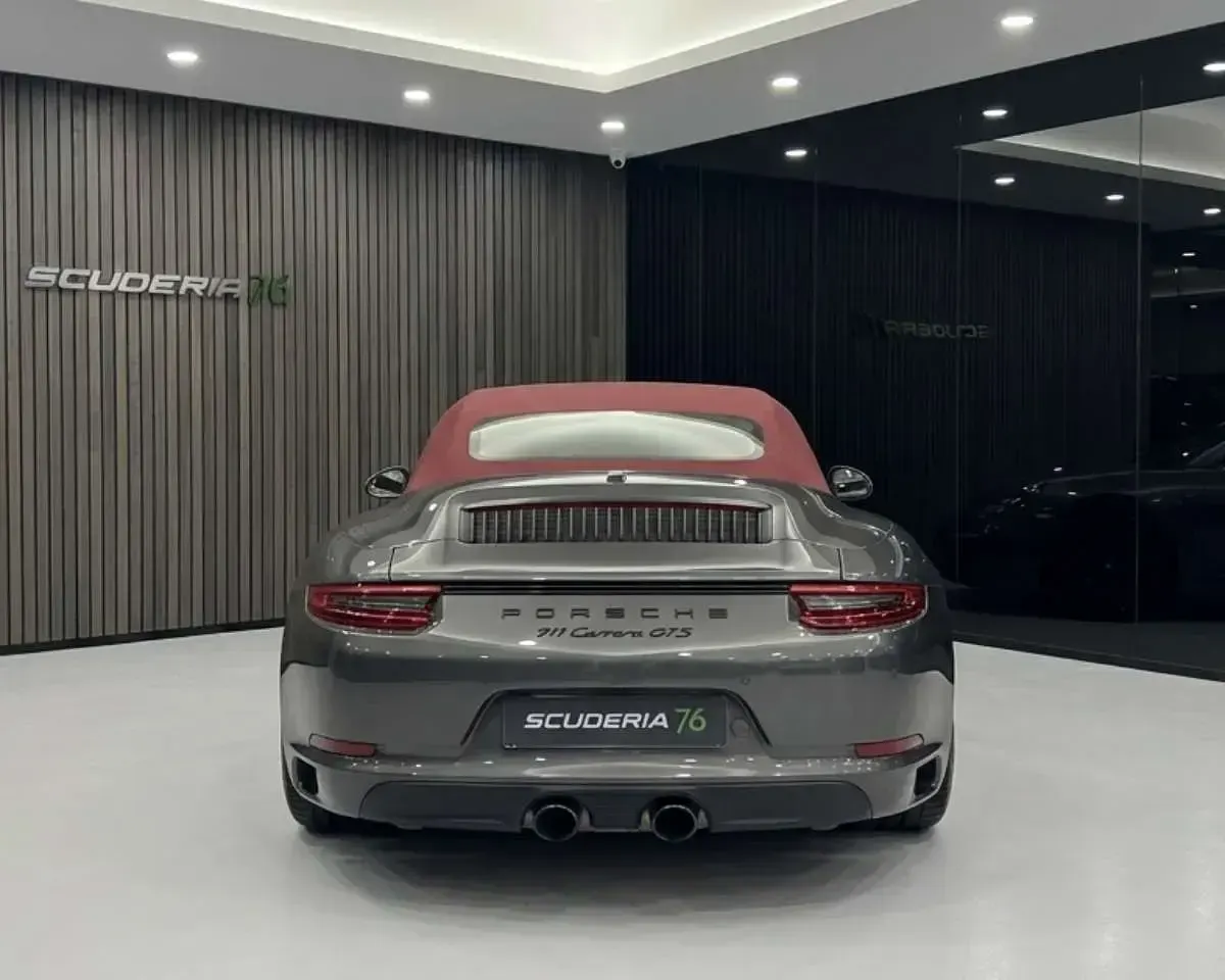 Usata Porsche 911 Carrera GTS 450 CV (330 kW) 2018 Grigio agata Cabrio