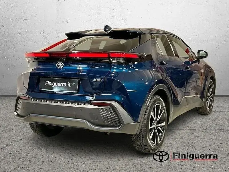 Usata Toyota C-HR Trend 140 CV (102 kW) 2024 Blu SUV