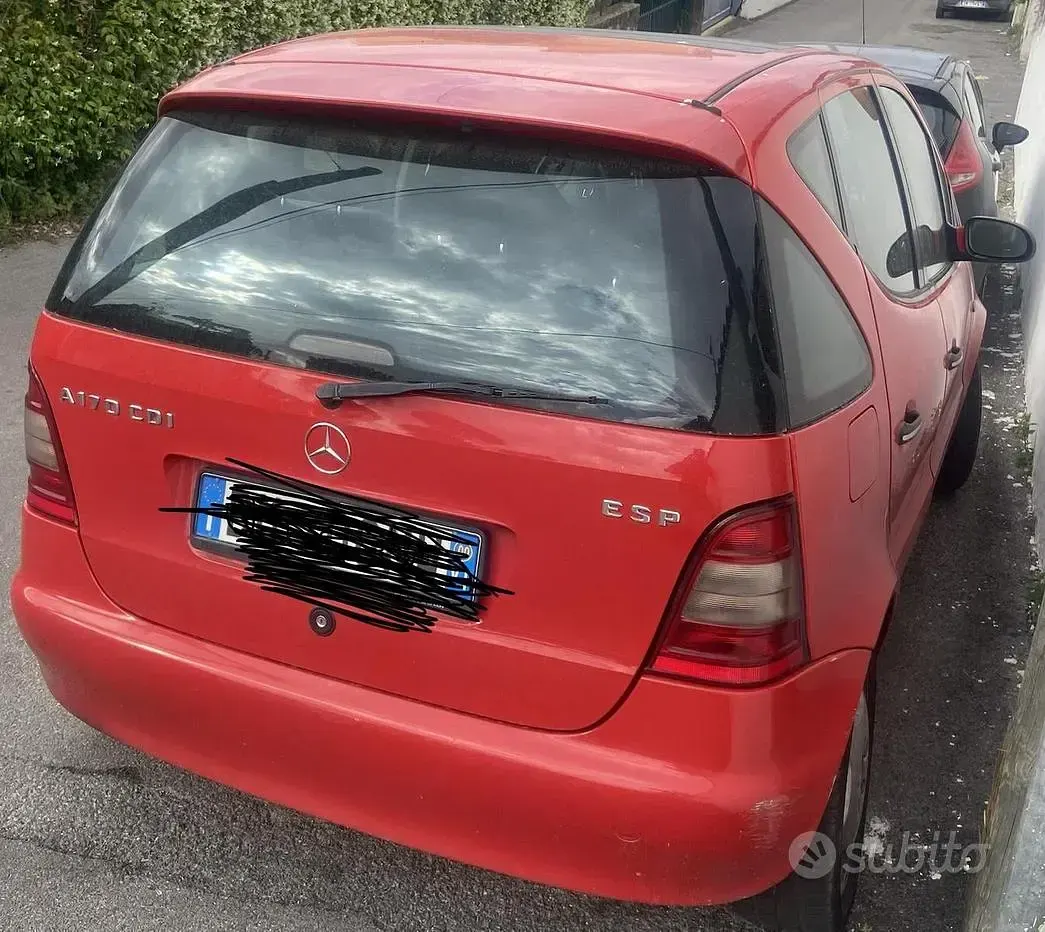 Käytetty Mercedes A170 2000 Punainen Sedan