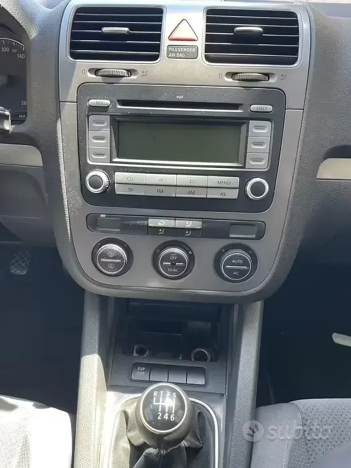 Usata VW Golf V 105 CV (77 kW) 2007 Grigio Berlina