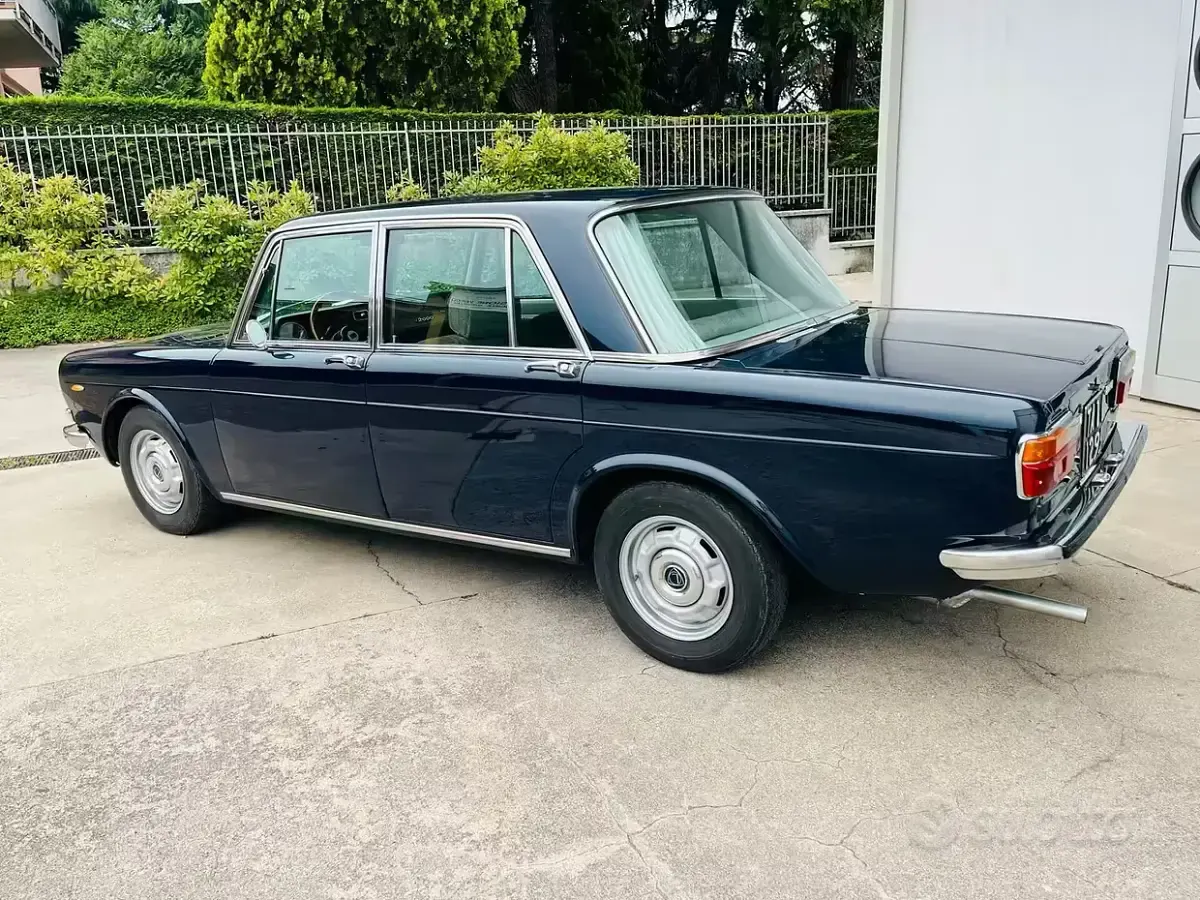Usata Lancia 2000 116 CV (85 kW) 1970 Blu Berlina
