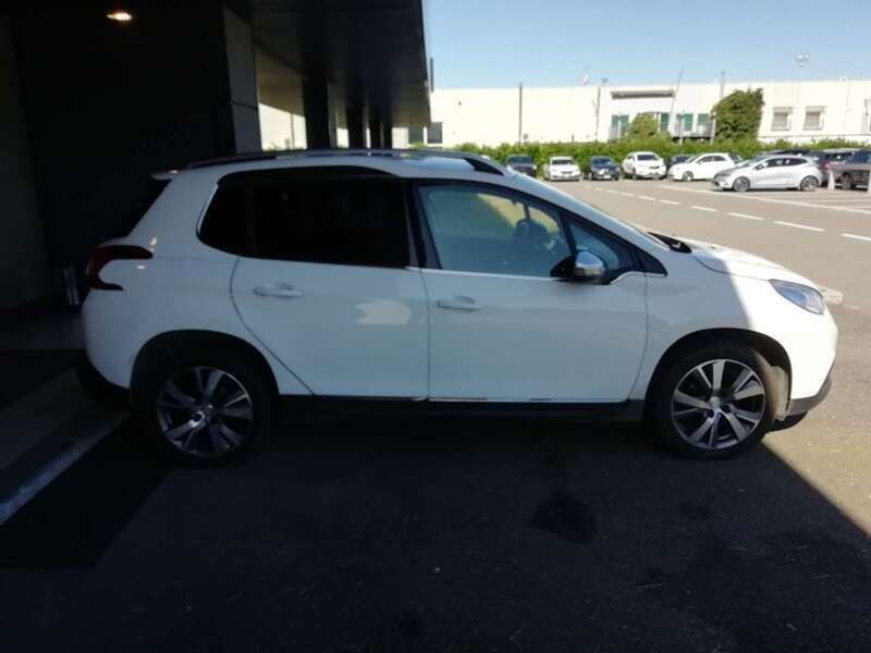 Usata Peugeot 2008 Allure 92 CV (67 kW) 2015 Bianco SUV