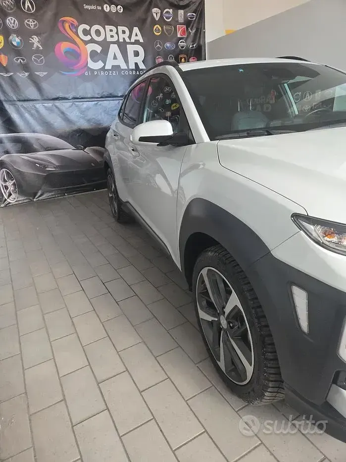 Usata Hyundai Kona Style 116 CV (85 kW) 2018 Bianco SUV