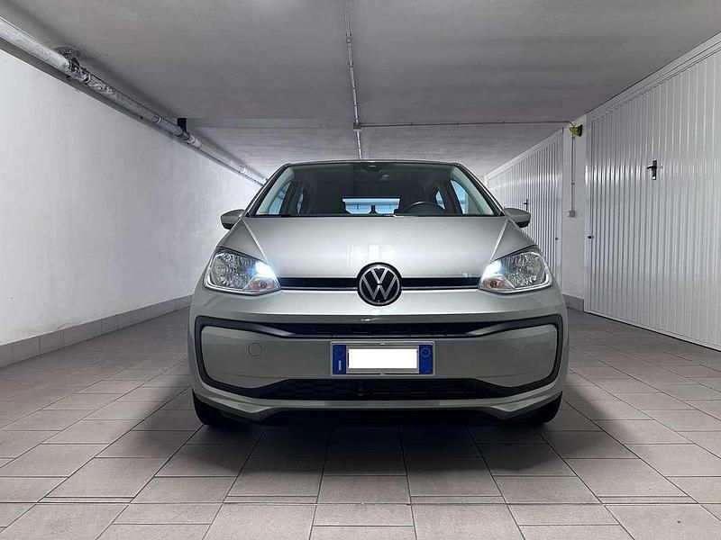 Usata VW up! move up! 65 CV (47 kW) 2022 Argento Utilitaria