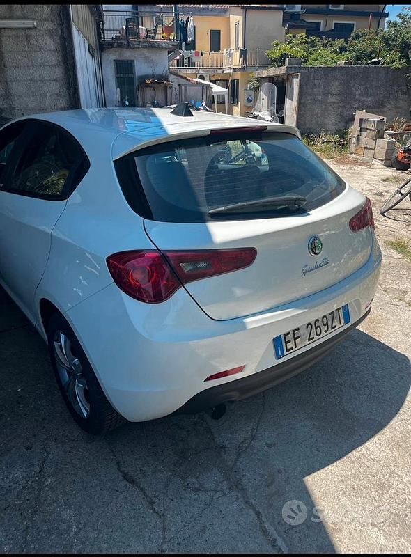 Usata Alfa Romeo Giulietta 105 CV (77 kW) 2011 Berlina