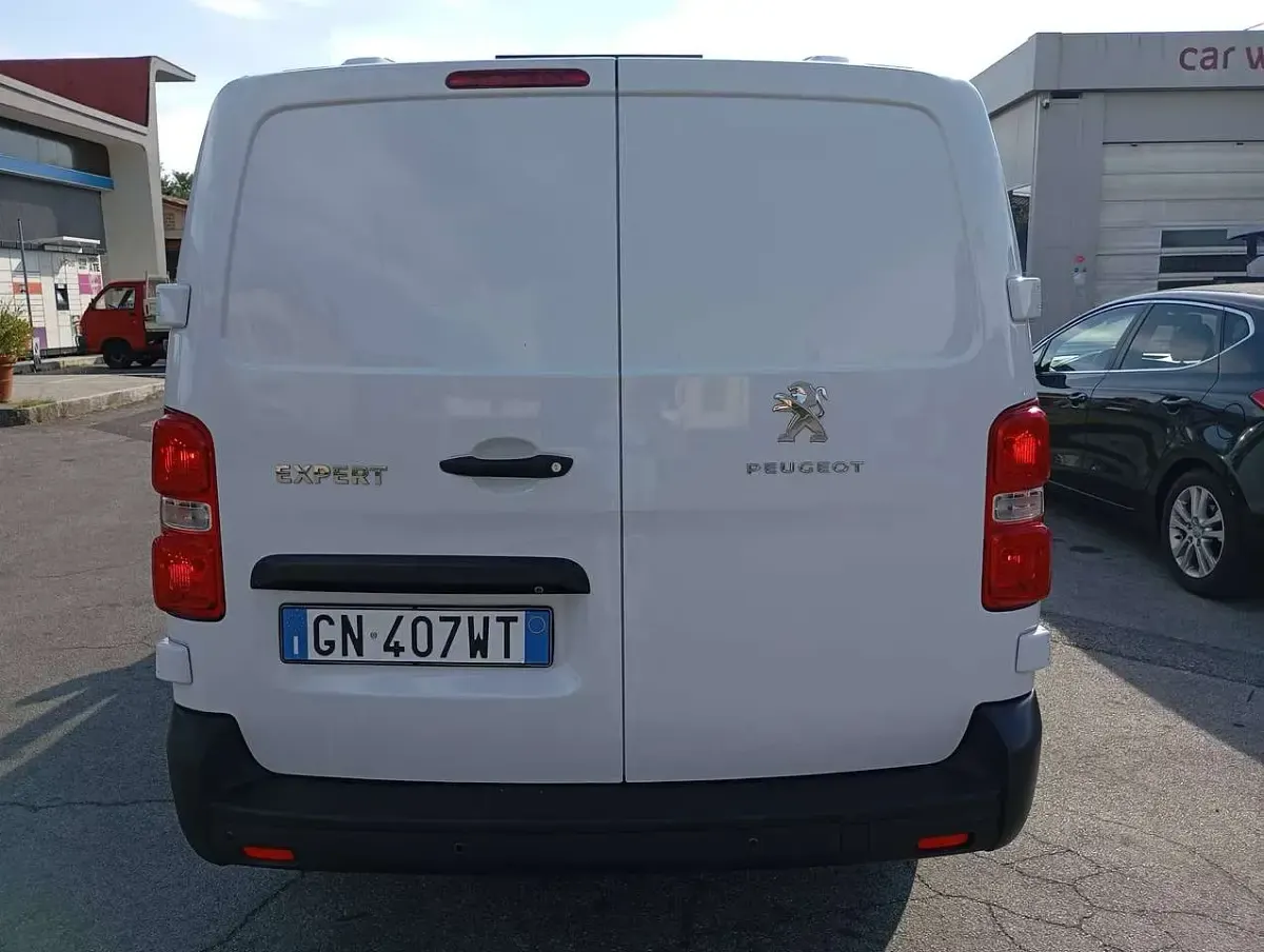 Usata Peugeot Expert 144 CV (105 kW) 2023 Bianco Furgone