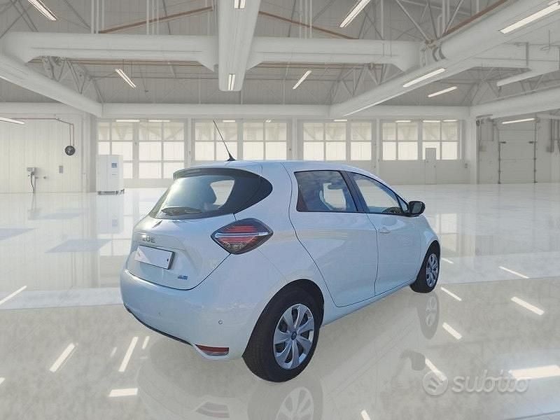 Usata Renault Zoe Life 80 kW (109 CV) 2021 Bianco Utilitaria