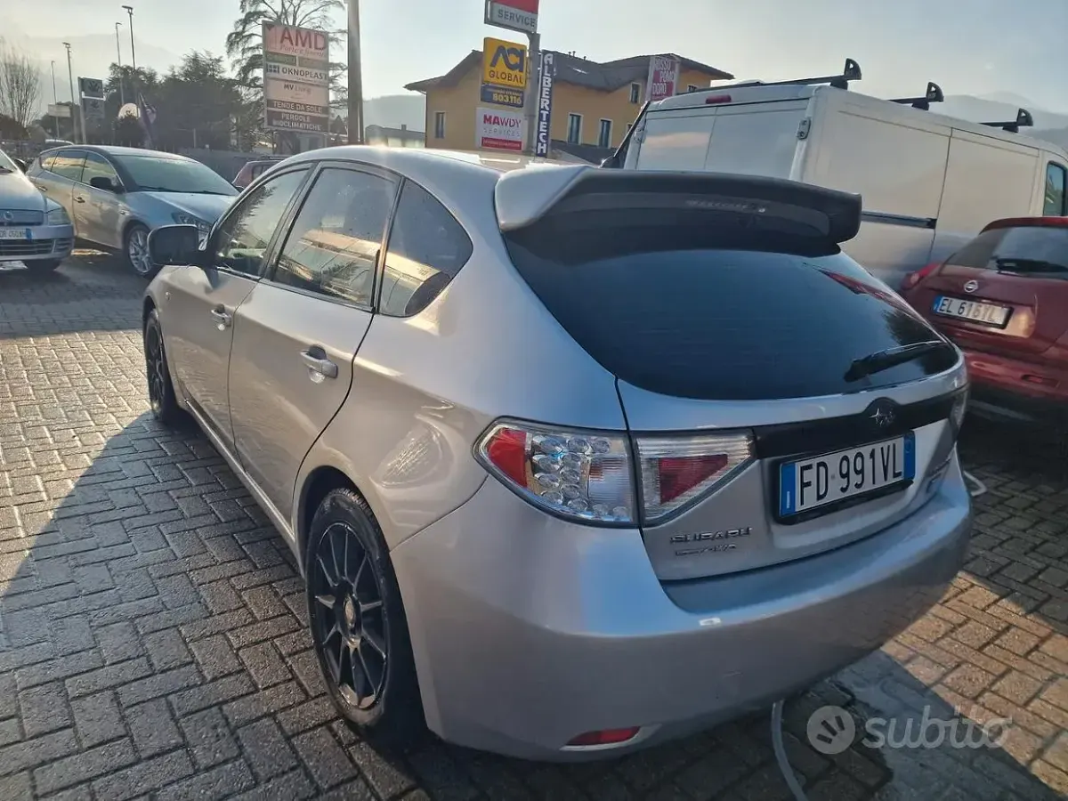 Usata Subaru Impreza 150 CV (110 kW) 2010 Grigio Berlina