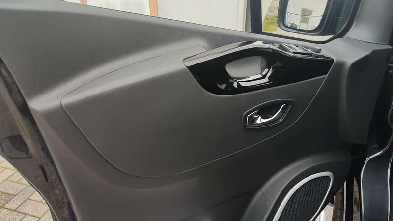 Usata Opel Vivaro S 125 CV (91 kW) 2016 Nero Monovolume