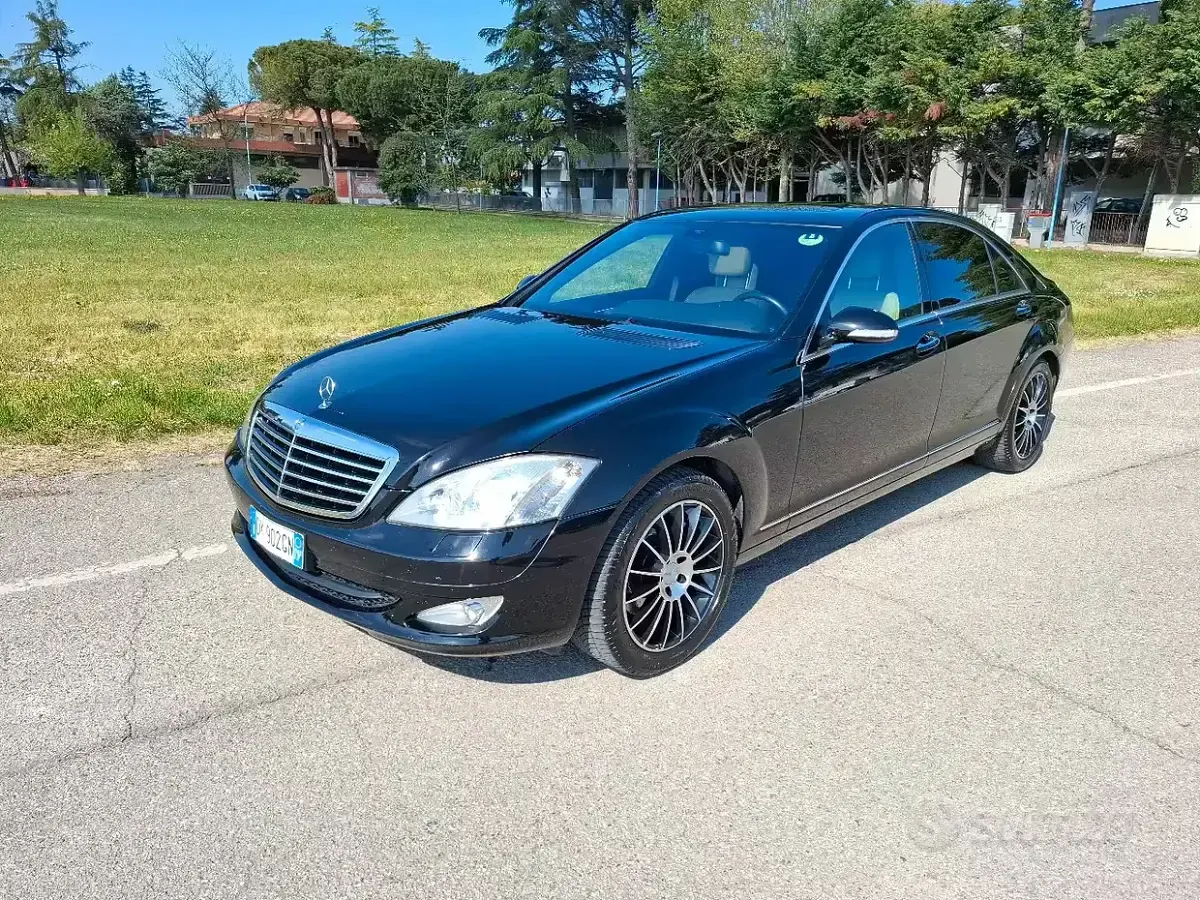 Usata Mercedes S320 235 CV (172 kW) 2007 Nero Berlina
