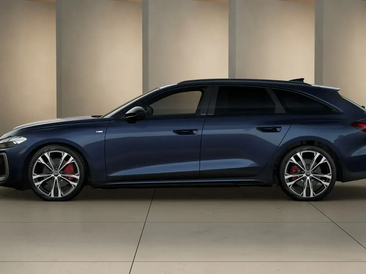 Nuova Audi A5 S-Line 204 CV (150 kW) 2026 Blu firmamento metallizzato Station wagon